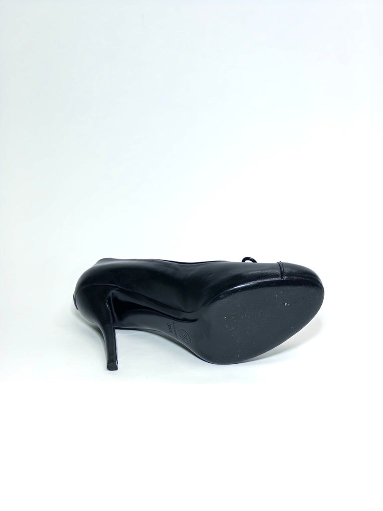Chanel Black Leather And Patent CC Cap Toe Pumps