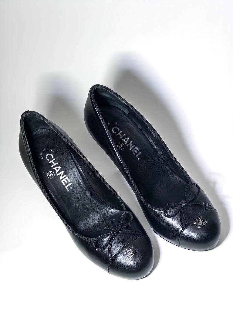 Chanel Black Leather And Patent CC Cap Toe Pumps