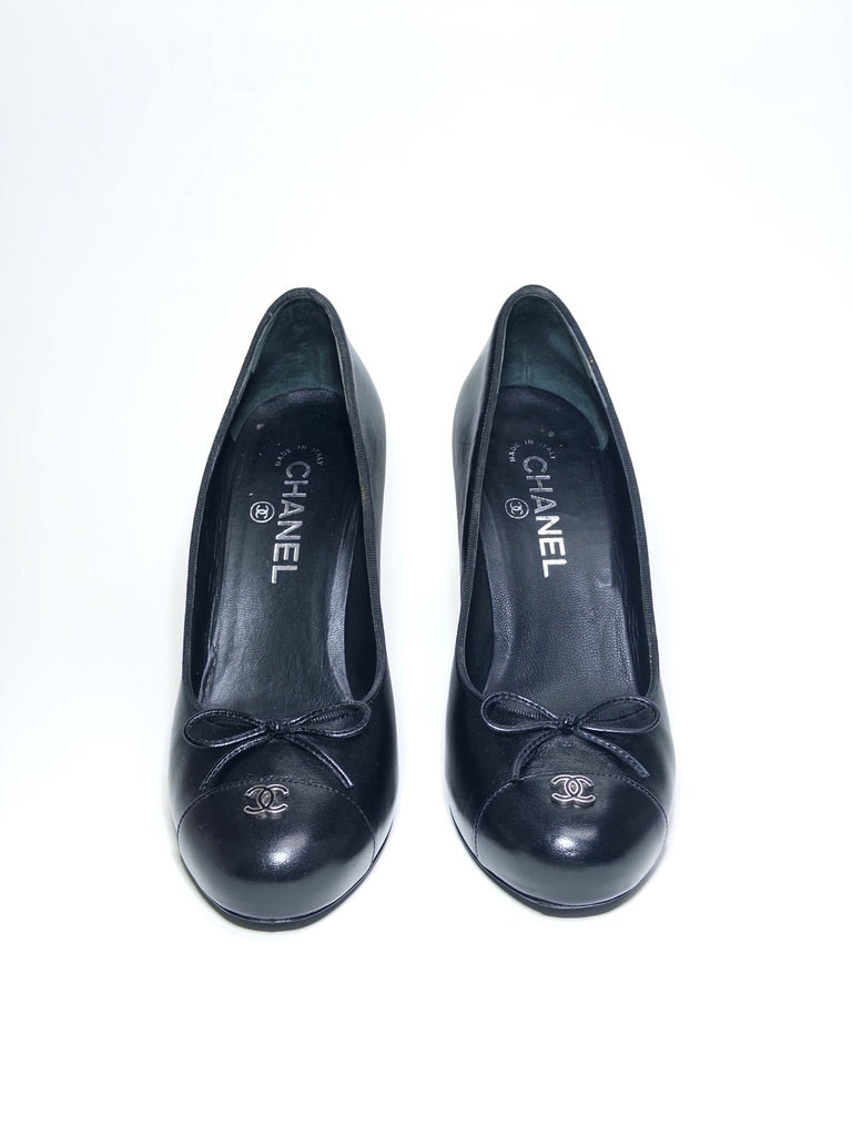 Chanel Black Leather And Patent CC Cap Toe Pumps