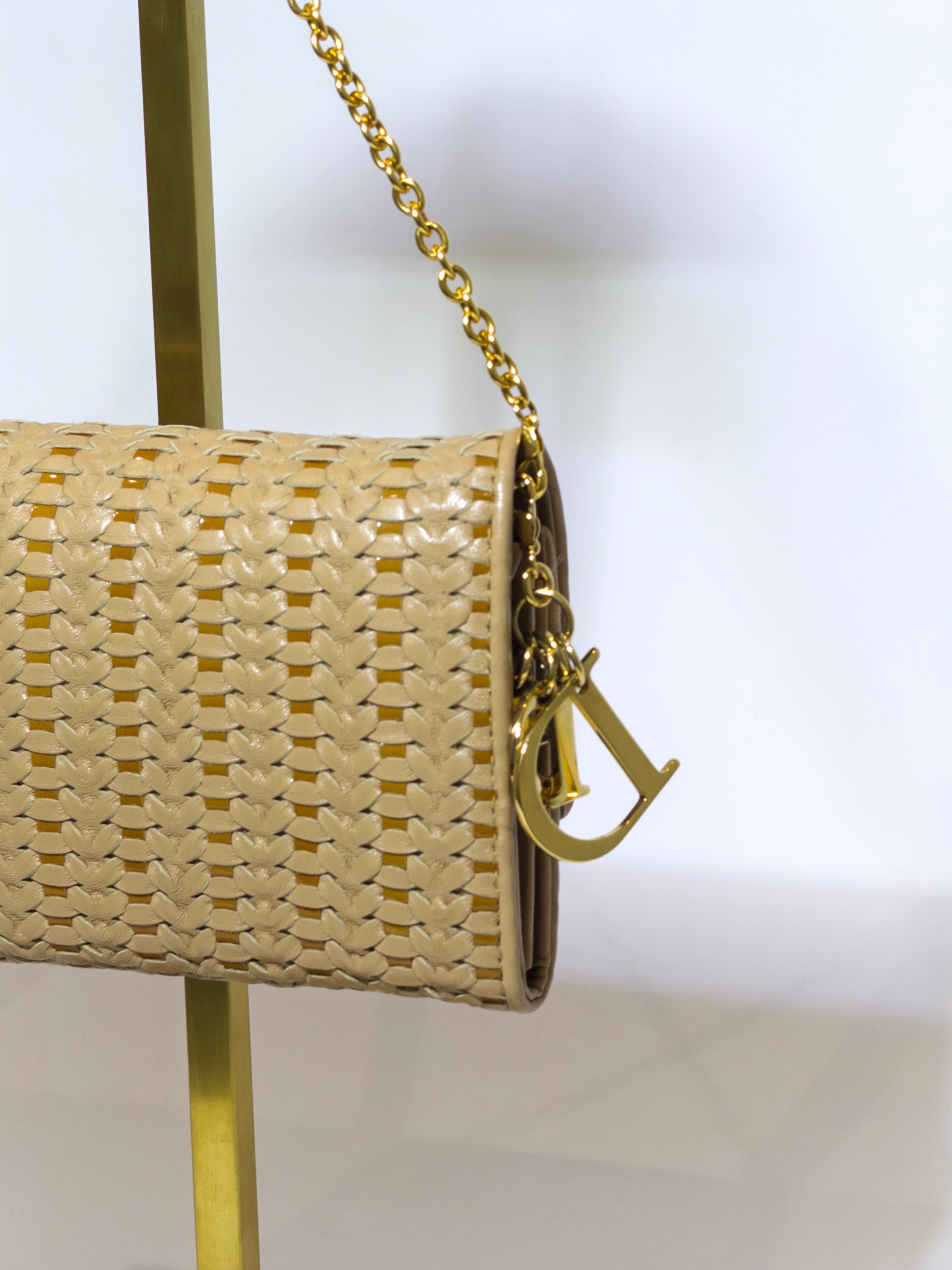 Dior Rendezvous Wallet on Chain