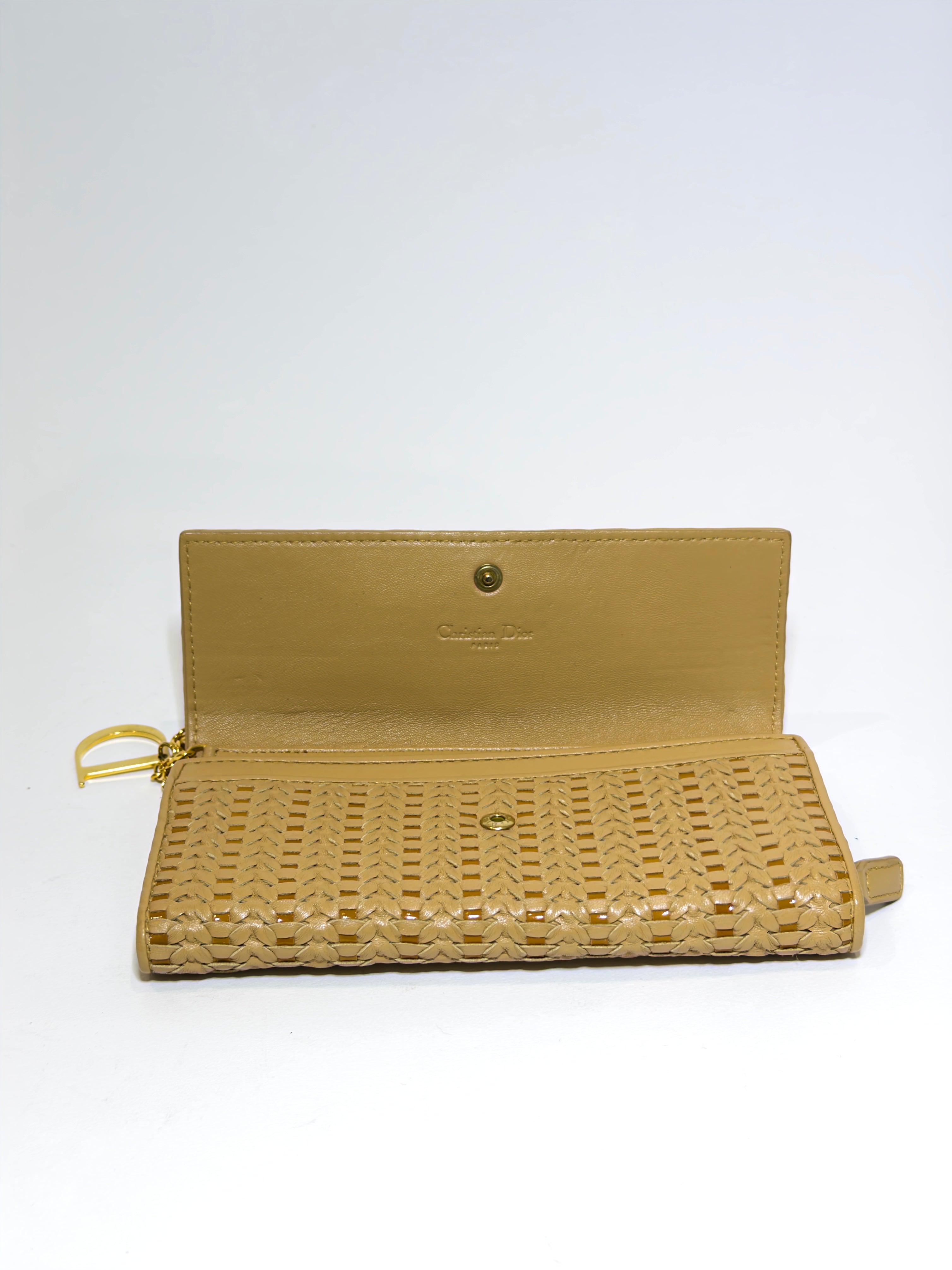 Dior Rendezvous Wallet on Chain