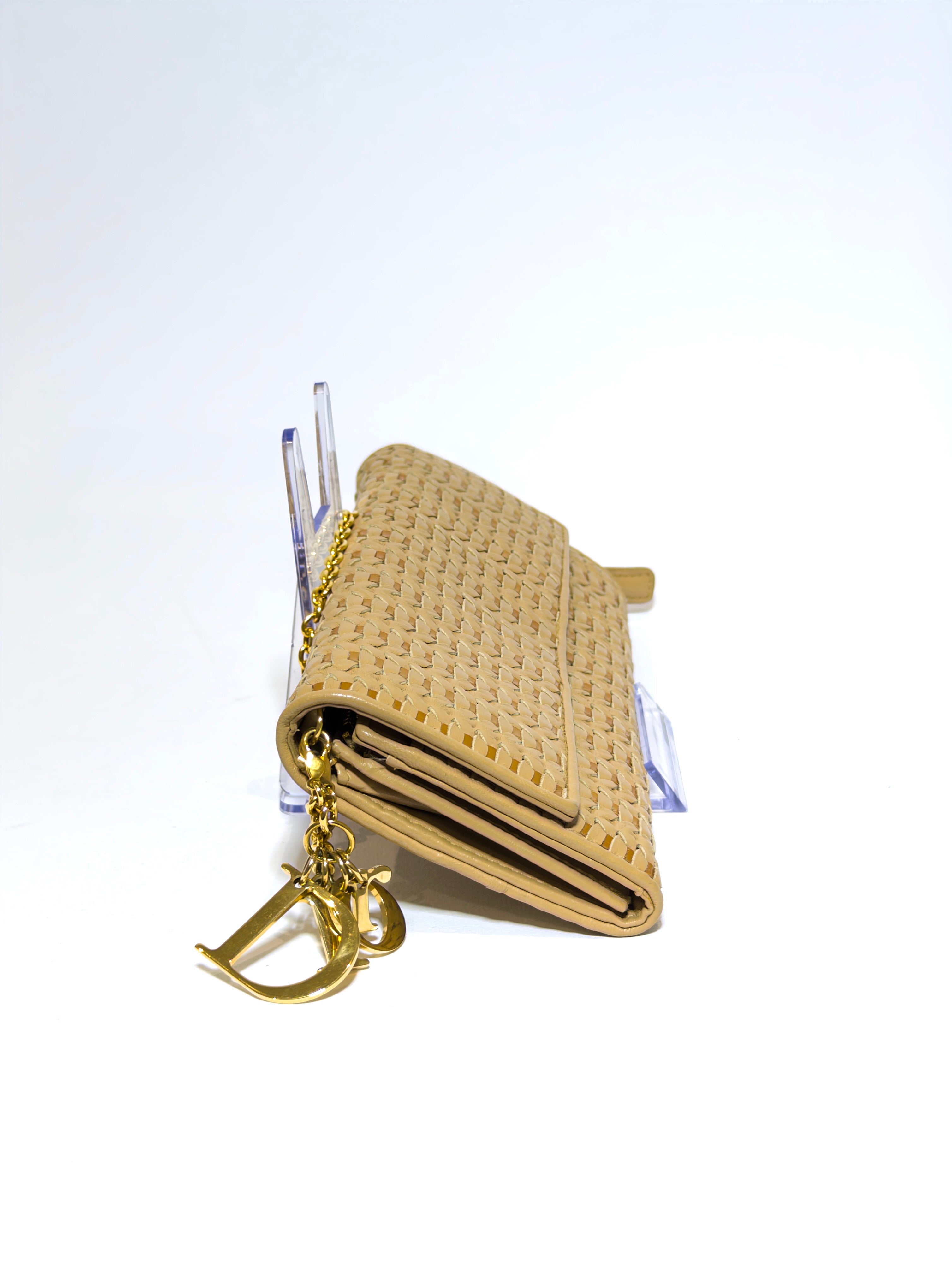 Dior Rendezvous Wallet on Chain