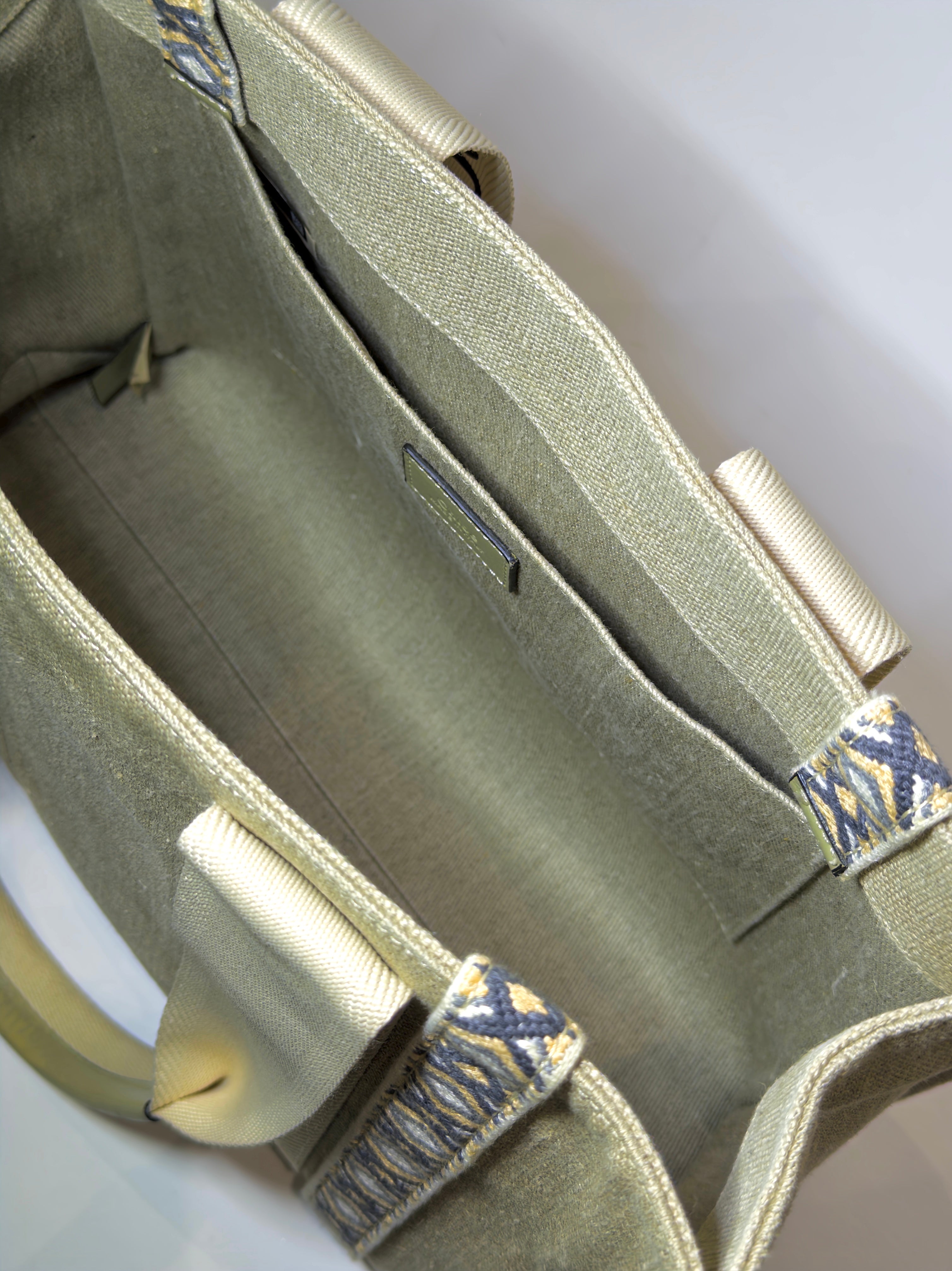 Chloé Woody Canvas Tote Bag