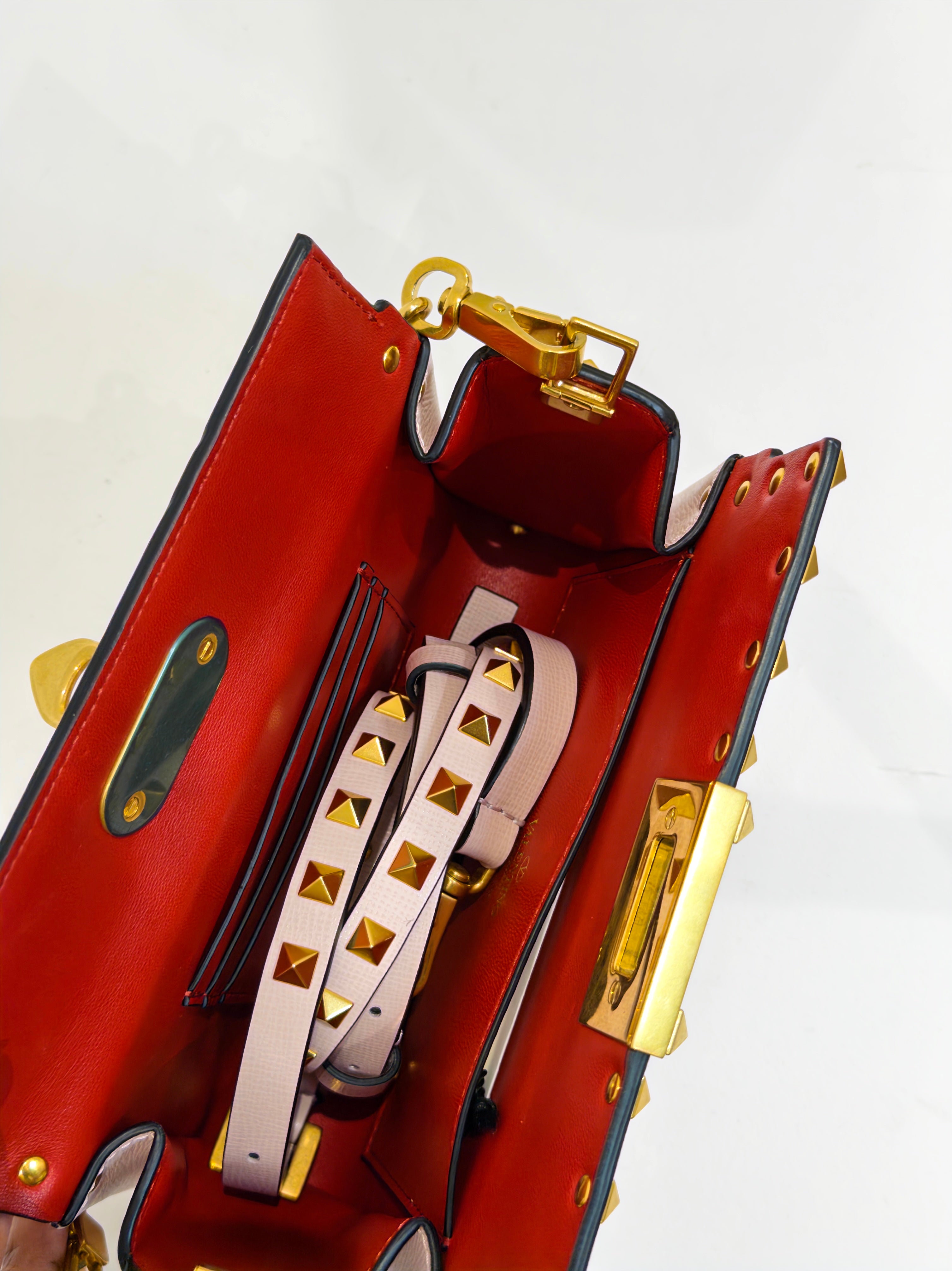 Valentino Garavani Rockstud Alcove Clutch