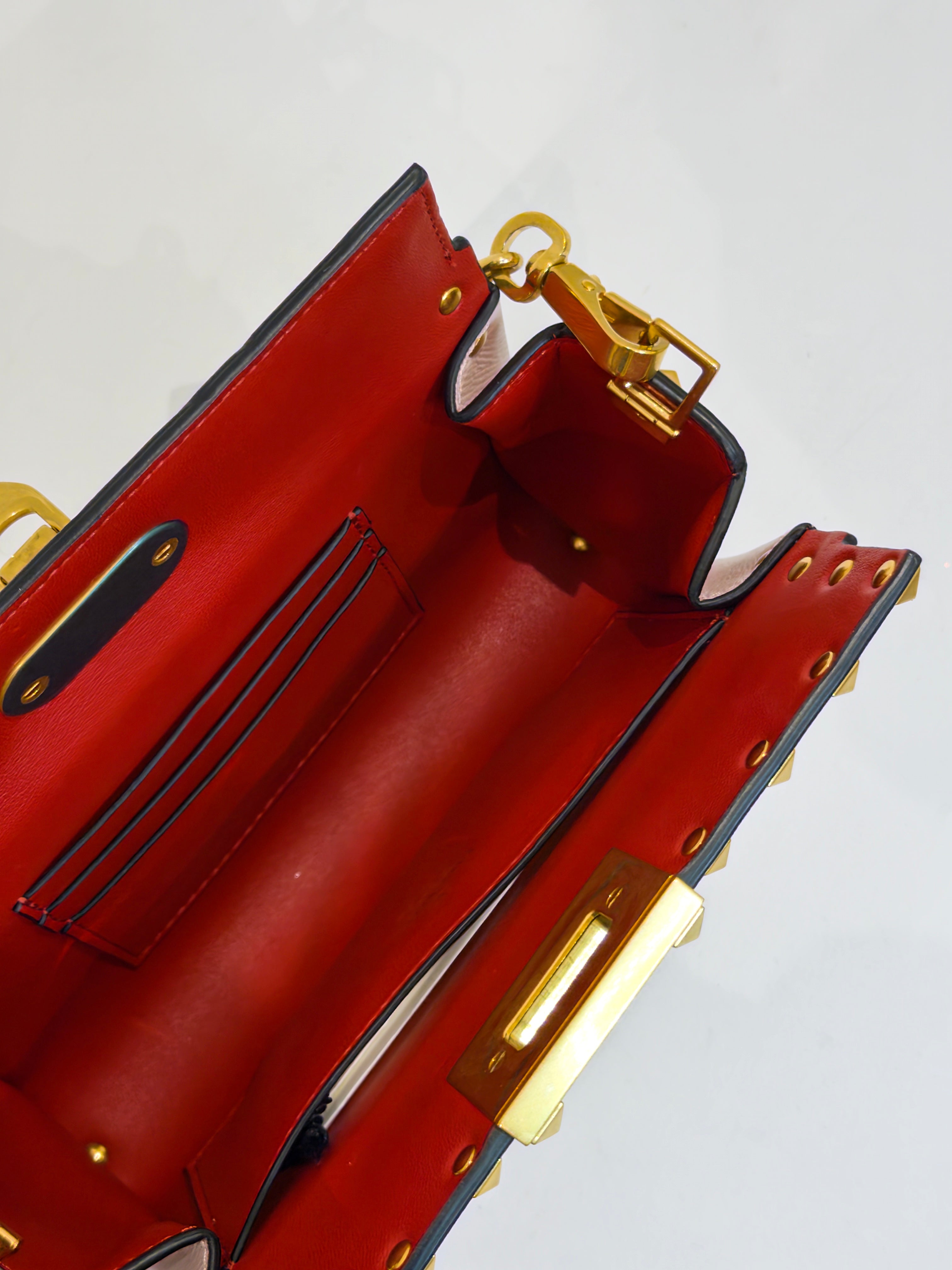 Valentino Garavani Rockstud Alcove Clutch