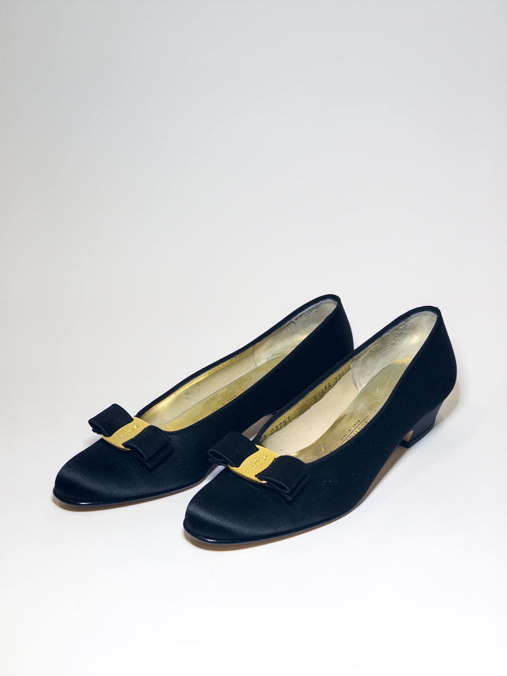 Salvatore Ferragamo Vara Bow Black Satin Pumps