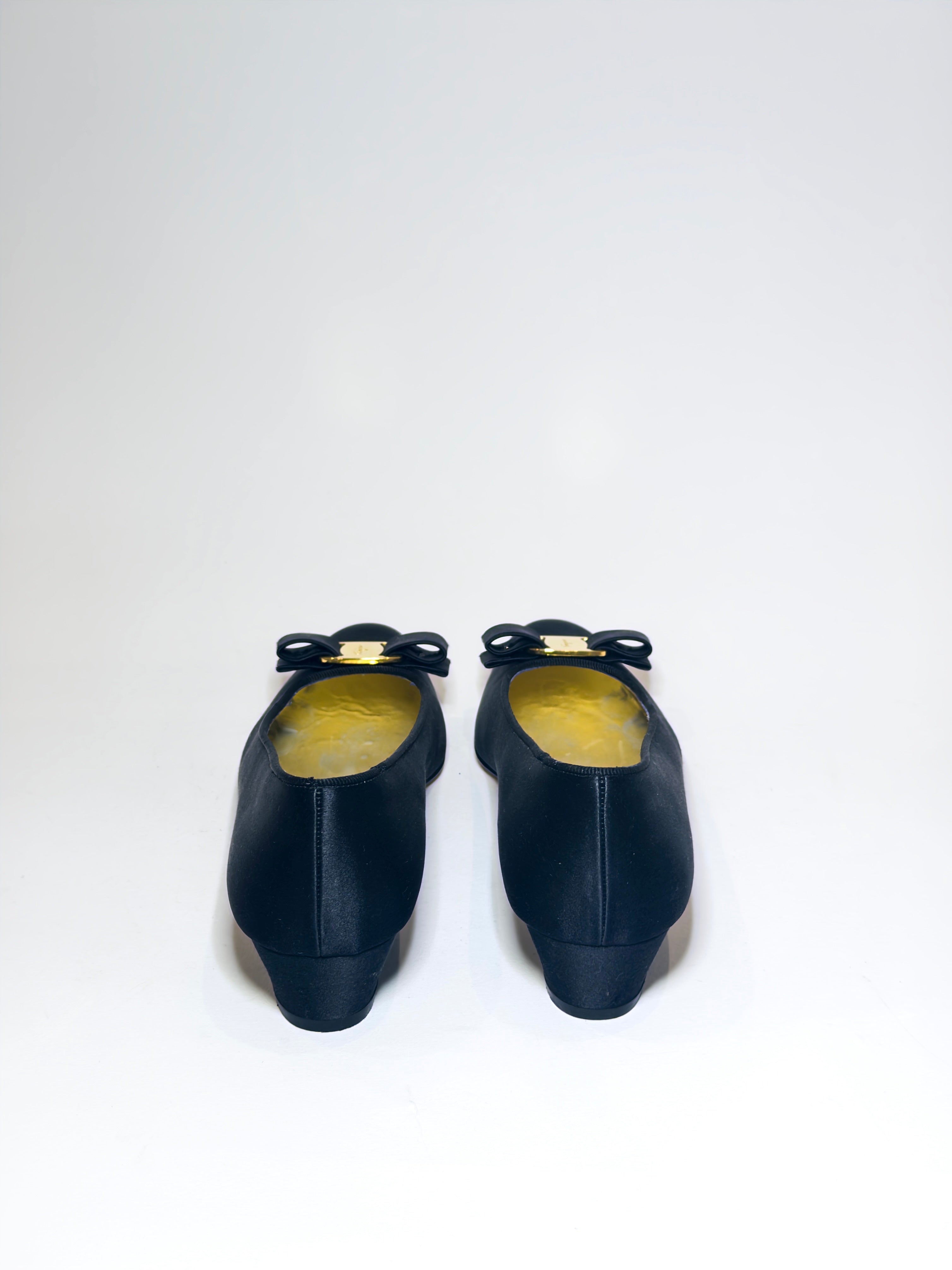 Salvatore Ferragamo Vara Bow Black Satin Pumps