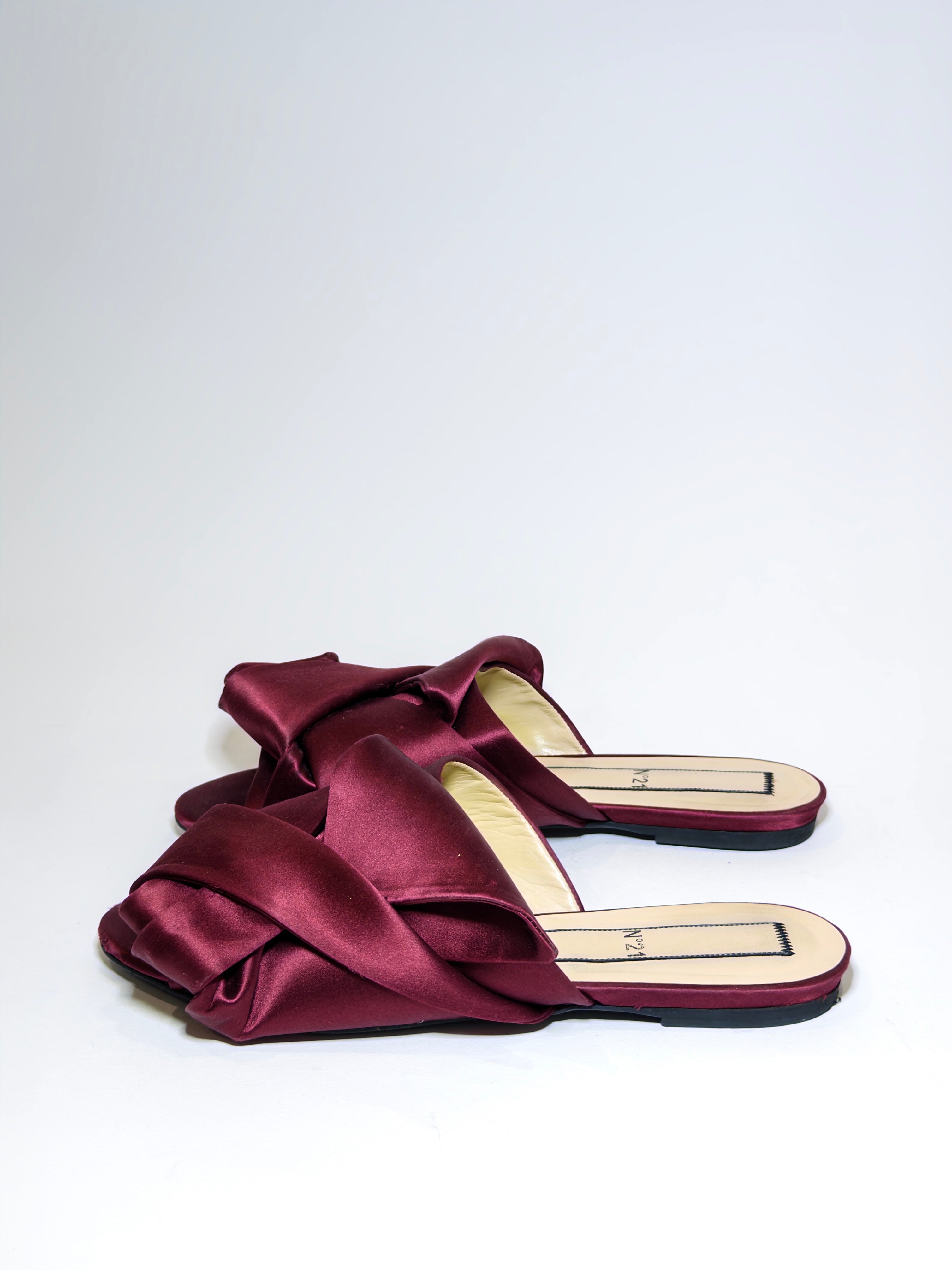 N21 Burgundy Satin Knot Flat Slides
