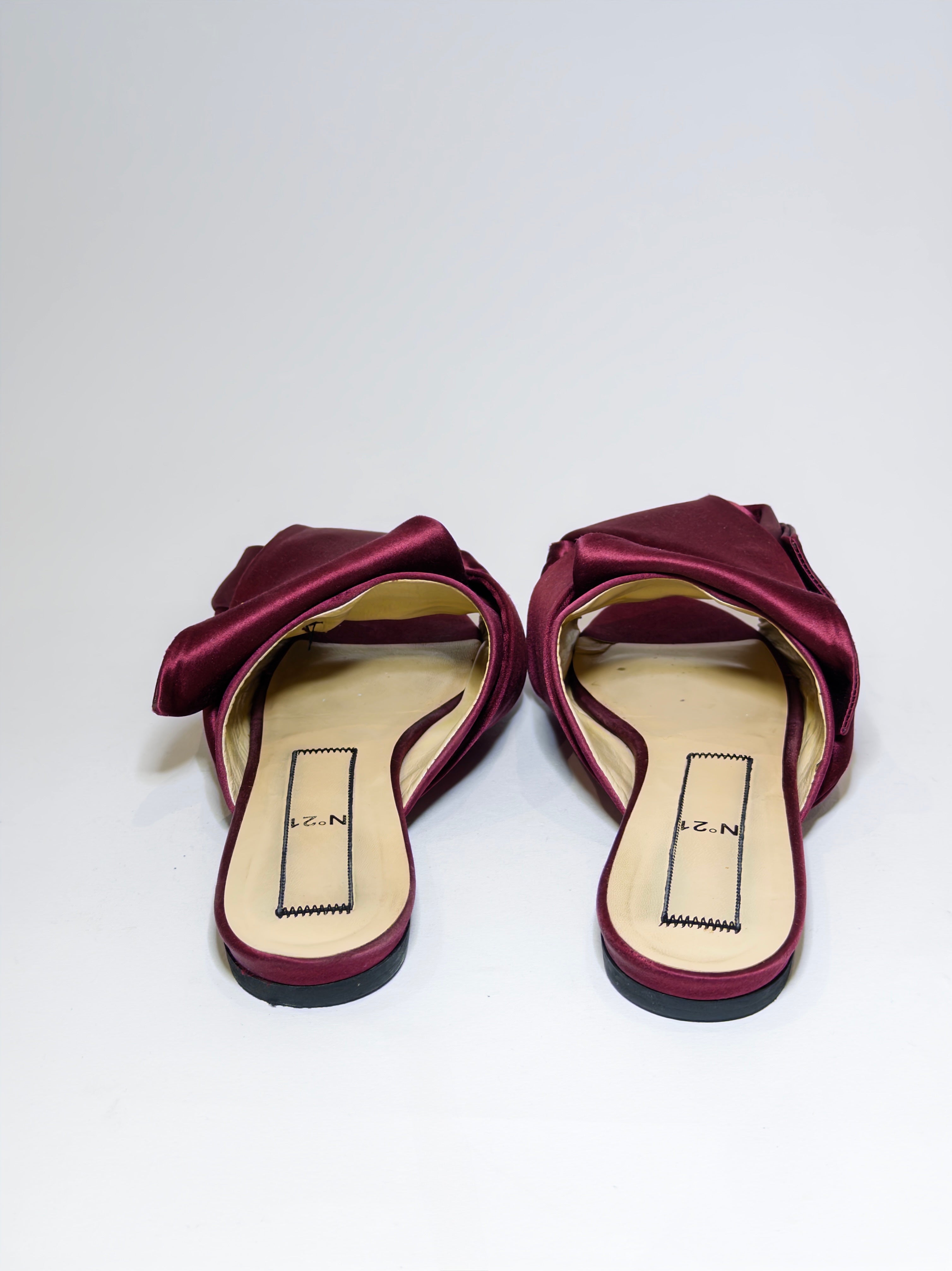 N21 Burgundy Satin Knot Flat Slides