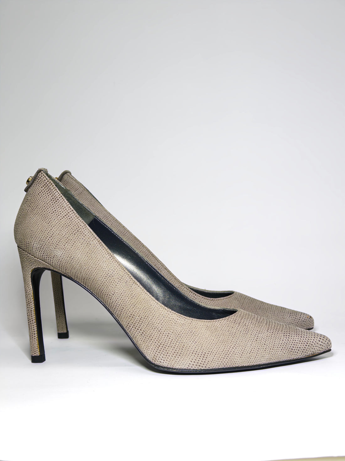Stuart Weitzman Grey Textured Suede Pointed Toe Pumps