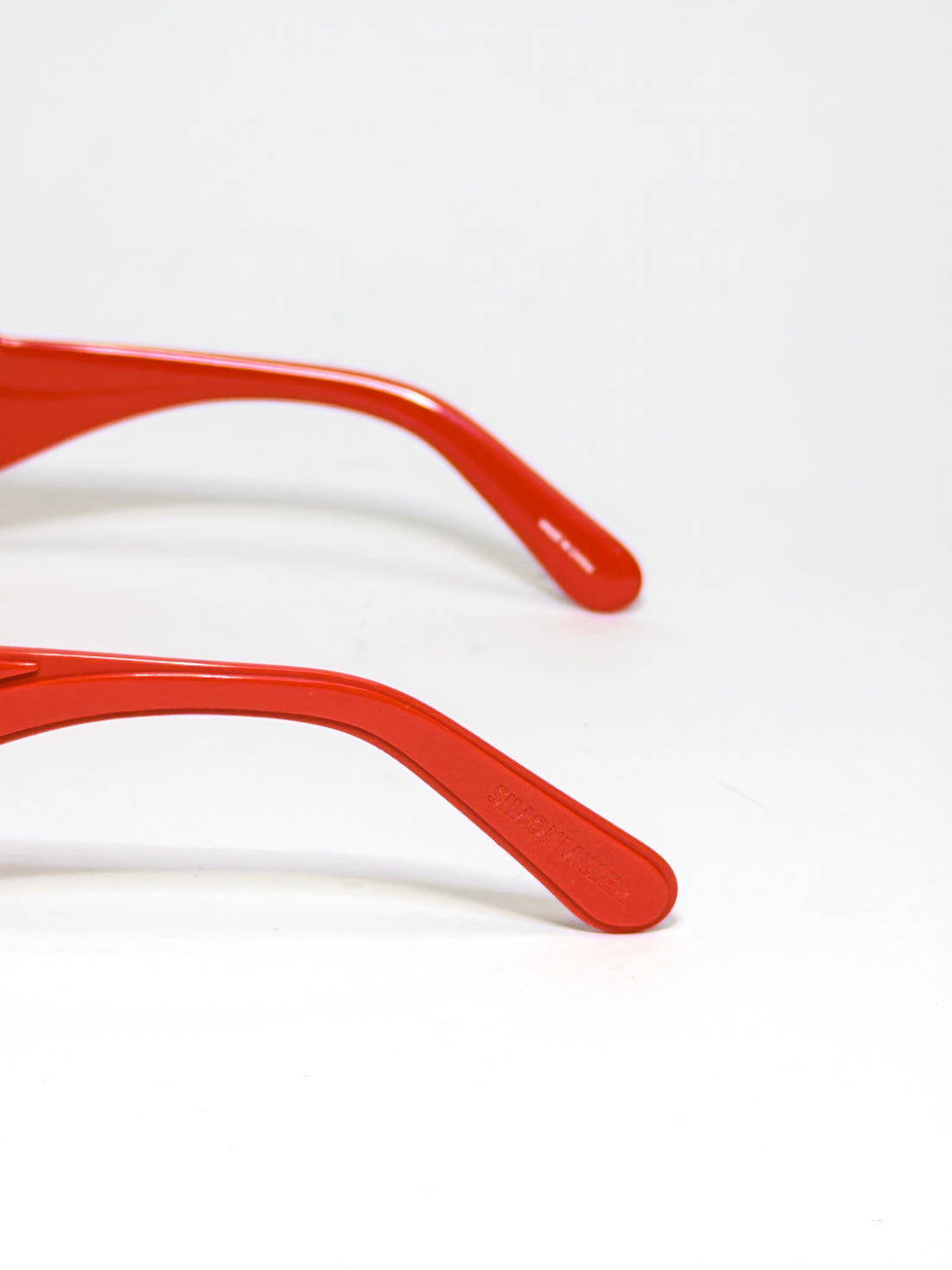 Simon Miller x Mango Oval Red Sunglasses